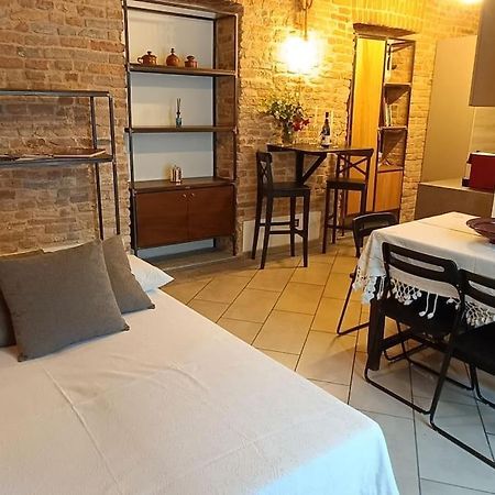 Piazza Statuto-Appartamento Tra Le Mura A-C E Wi-Fi Asti Esterno foto