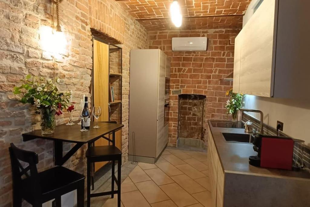 Piazza Statuto-Appartamento Tra Le Mura A-C E Wi-Fi Asti Esterno foto