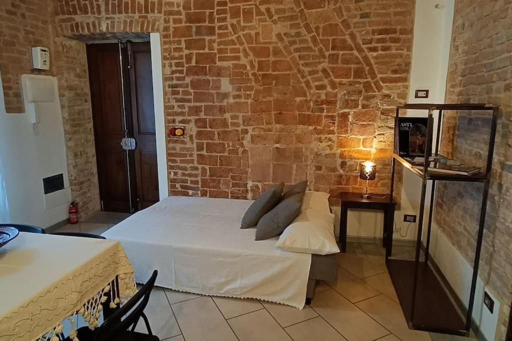 Piazza Statuto-Appartamento Tra Le Mura A-C E Wi-Fi Asti Esterno foto